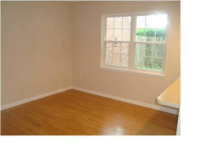 Building Photo - 1055 Hunters Trace