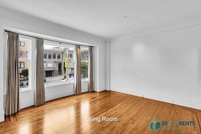 Foto del edificio - Sun-filled Presidio Heights Residence w/ Private Deck, Hot Tub & Garage Parking