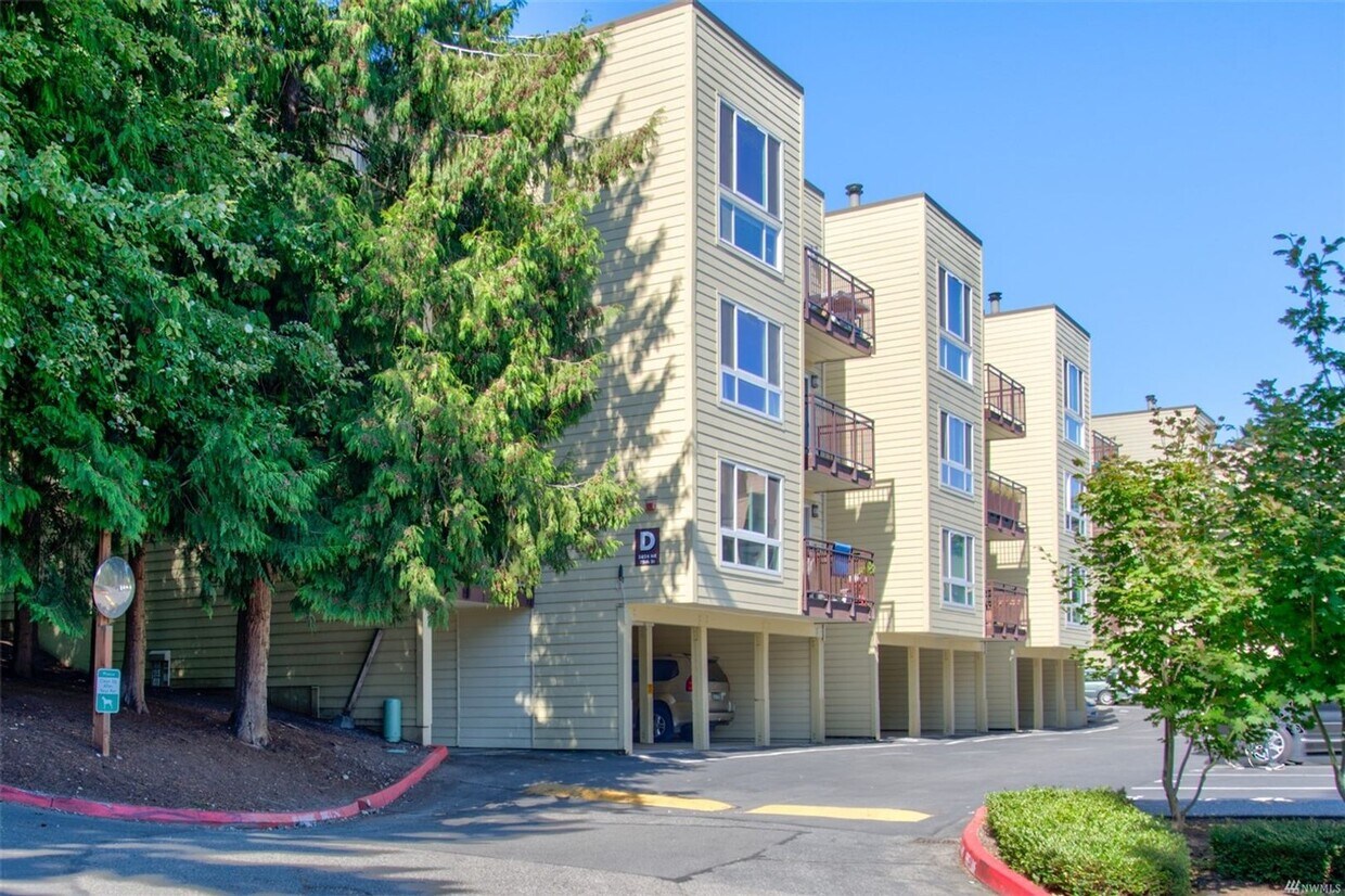 5824 NE 75TH St Unit D303, Seattle, WA 98115 Condo for Rent in