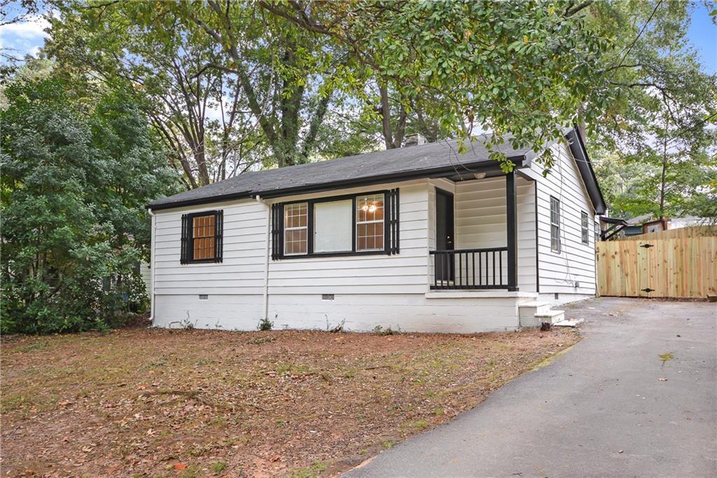 Foto principal - 1877 Sumter St NW