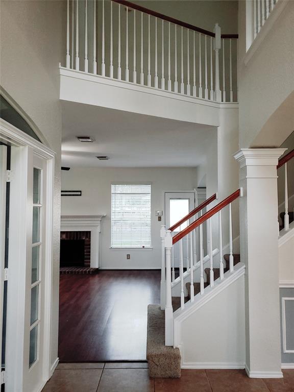 Building Photo - 16818 Canyon Ridge Dr