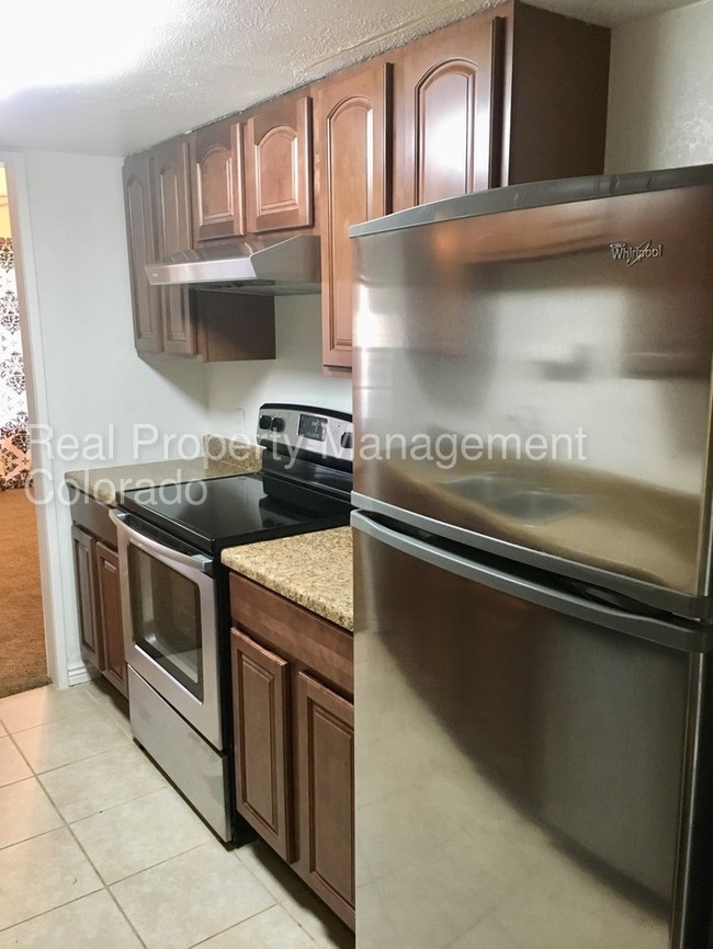 Building Photo - 2 Bedroom Condo in Woodstream Falls