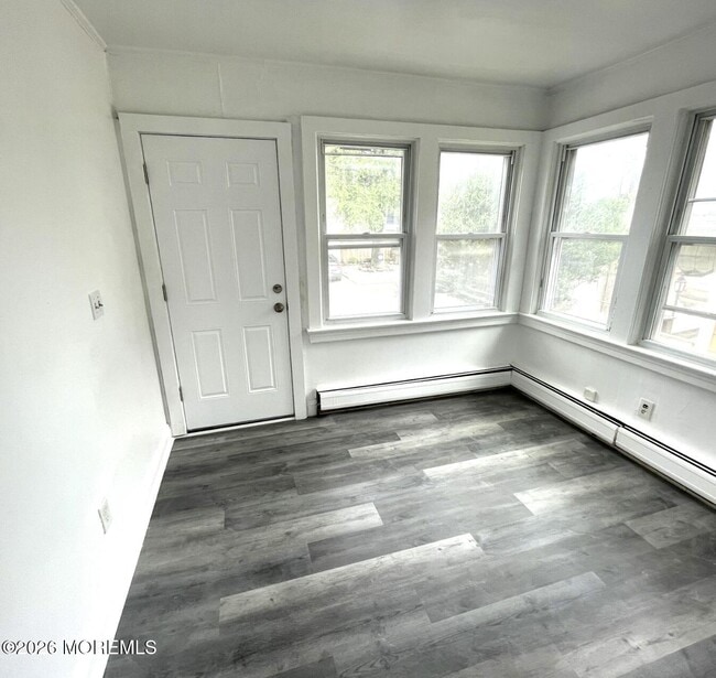 Building Photo - 11 St Peters Pl