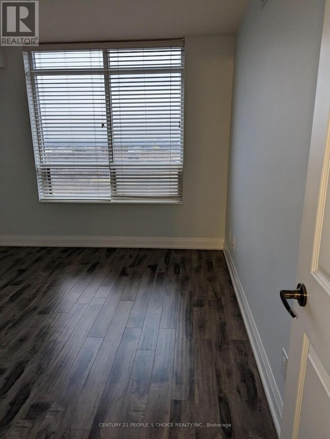 Photo du bâtiment - 700 Humberwood Blvd