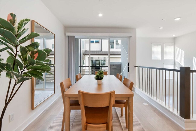 Building Photo - 2717 Everly Dr