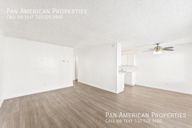 Building Photo - 863 S Mollison Ave