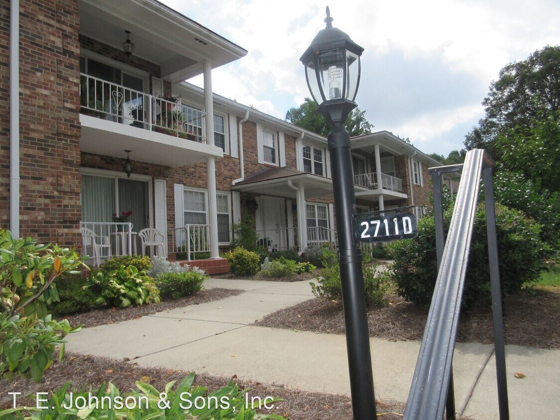 Primary Photo - 2 br, 2 bath House - 2711-D11 Reynolda Road