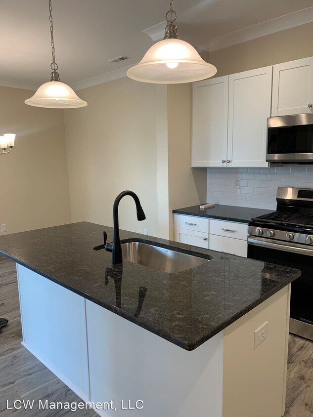 Foto principal - 3 br, 2.5 bath House - 1761 Welden Village...