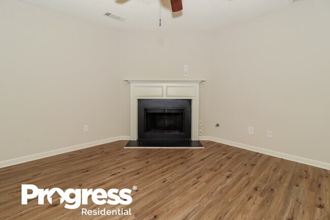 Building Photo - 383 Hidden Creek Ln