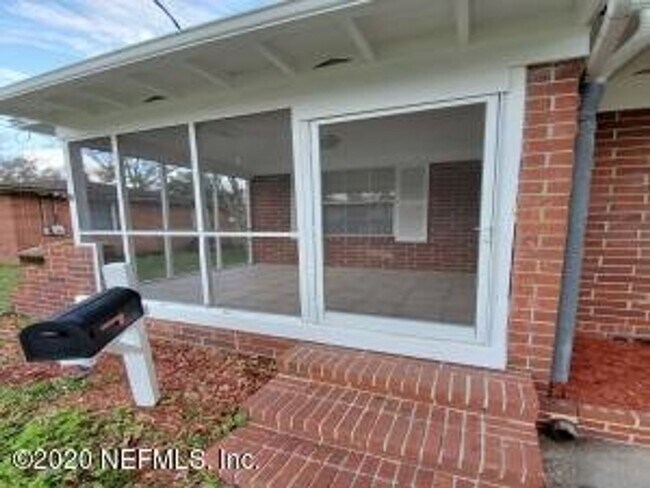Foto del edificio - Charming Murray Hill Brick House