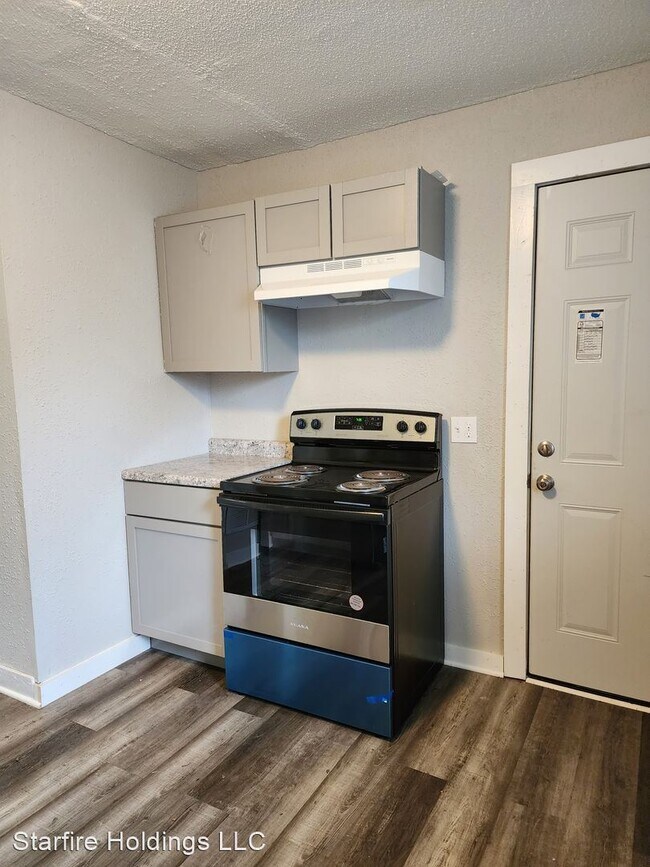 Building Photo - 4 br, 1 bath House - 1128 Martin Luther Ki...