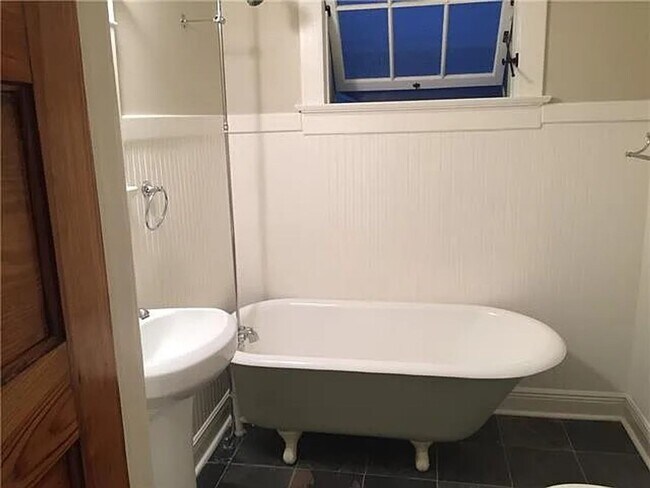 Foto del edificio - Rental in Heart of Mid City