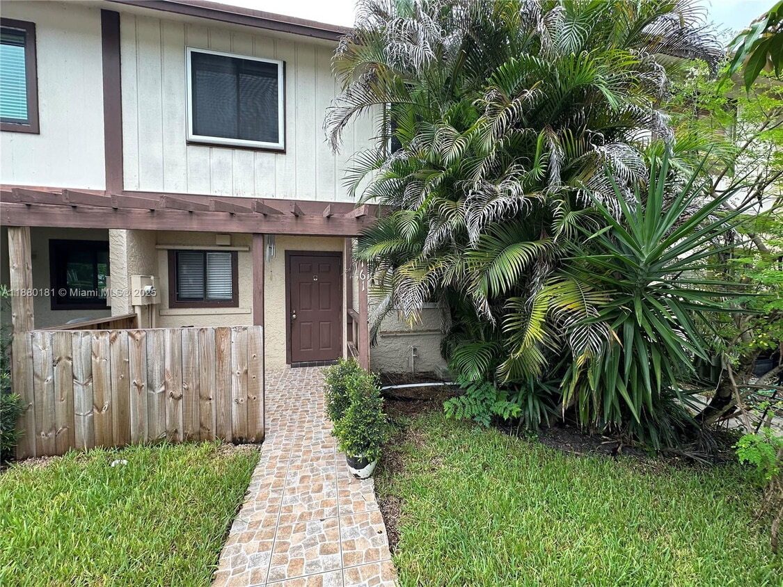 Photo - 2761 Southwest 58th Manor Apt #2761, Fort Lauderdale, FL 33312 - 3 BR 2 BA townhouse