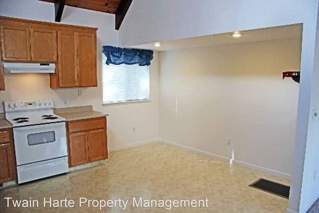 Building Photo - 3 br, 2 bath House - 24299 Juniper Street