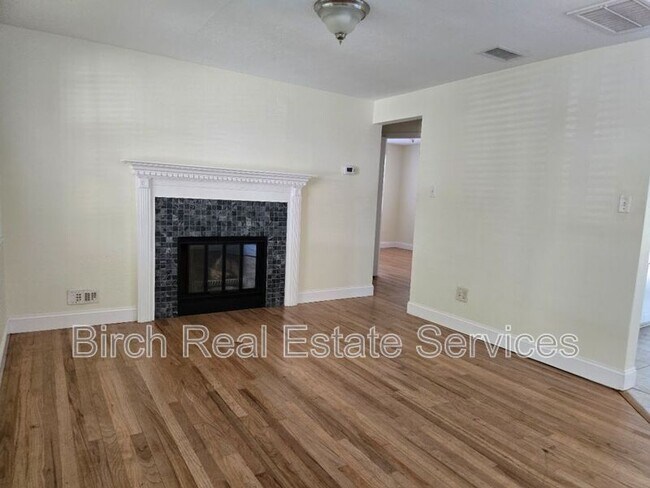 Foto del edificio - 608 Tangerine Ave