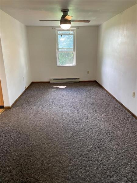 Building Photo - 525 Meadowlands Farm Ln
