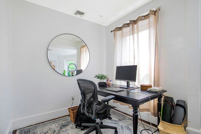 Foto del edificio - 2 Bedroom