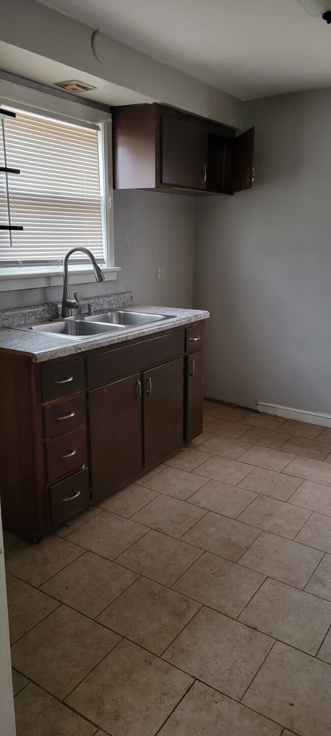 Foto del edificio - 6620 W Silver Spring Dr