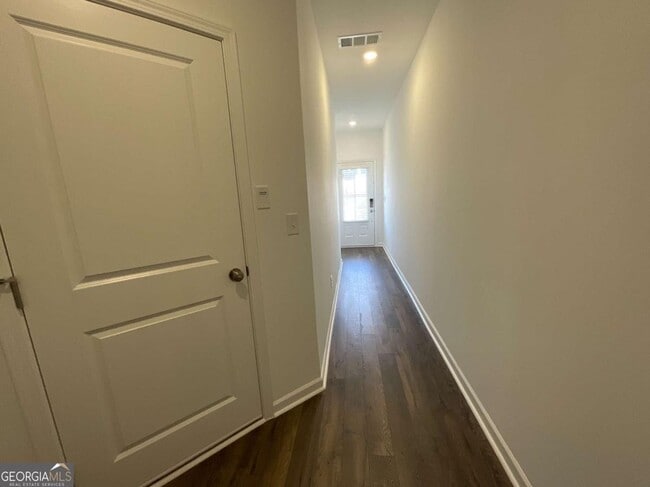 Foto del edificio - 5716 Plaza Dr SE