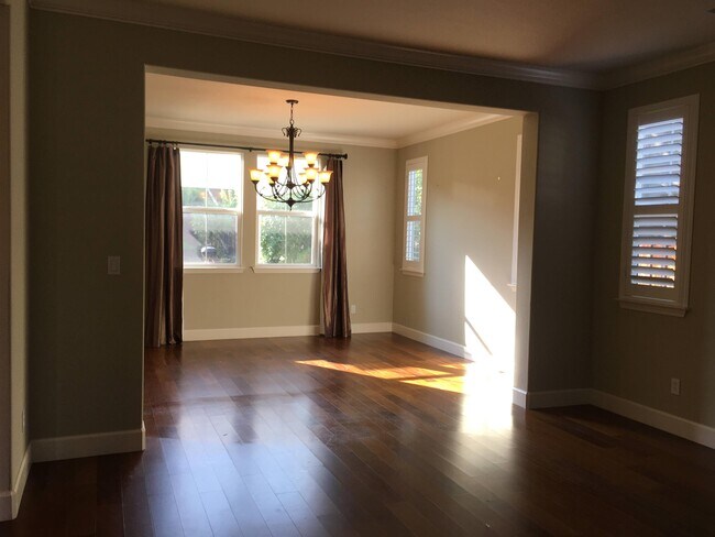 Foto del edificio - 3350 Sleeping Meadow Way