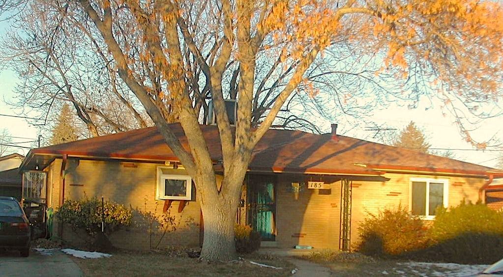 Primary Photo - 185 Emerald St