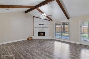 Building Photo - "Charming 3-Bed Retreat with Cozy Fireplace on Blue Spruce Drive - Your Perfect Shreveport Haven!"