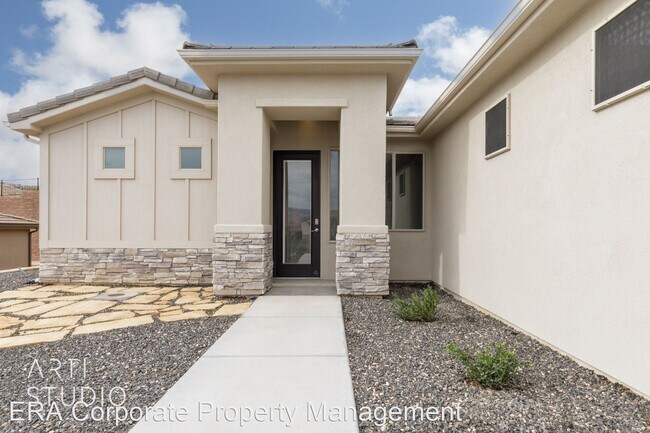 Building Photo - 4 br, 2 bath House - 526 S. The Narrows