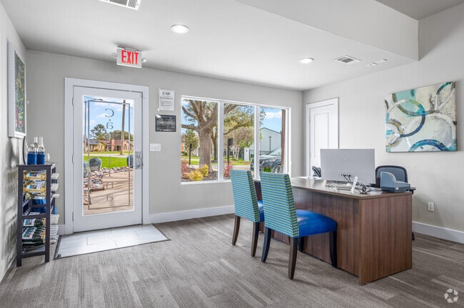 Leasing Office - Catalina