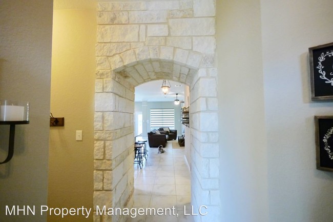 Building Photo - 4 br, 3 bath House - 25743 Velvet Creek