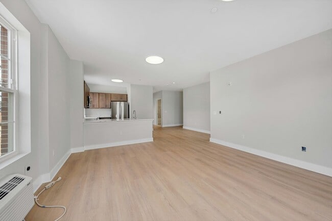 Building Photo - Central Parker Crossing