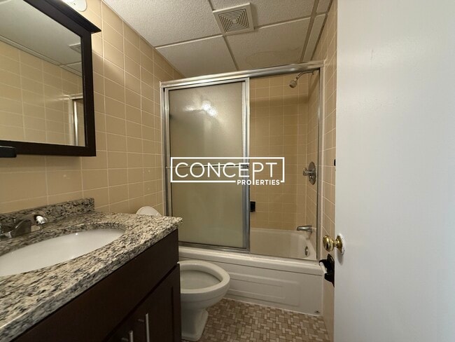 Building Photo - 62 Boylston St