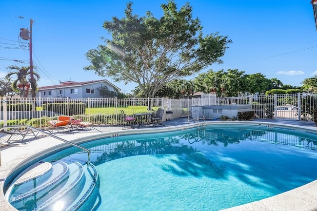 Photo - 431 W Camino Real Apartment