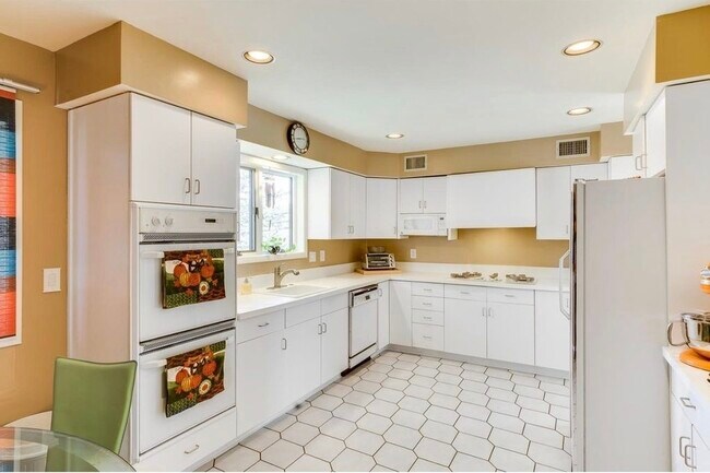 Cocina - 801 Hughes Dr