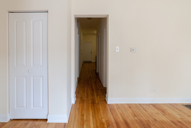 Foto del edificio - 2729 W Thomas St