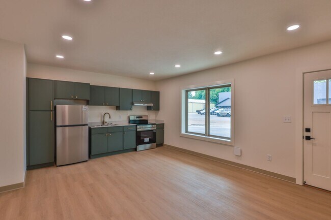 Foto del edificio - Modern Remodel with Designer Finishes | All Utilities Included