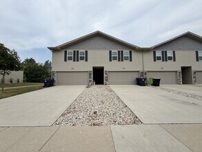 Building Photo - 605 McKay Way