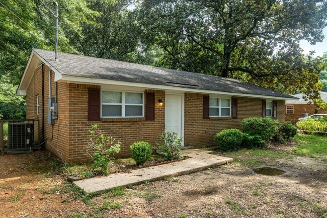 Building Photo - 114 Crenshaw Dr