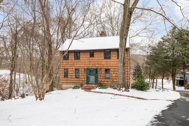 Building Photo - 1031 Howe Avenue