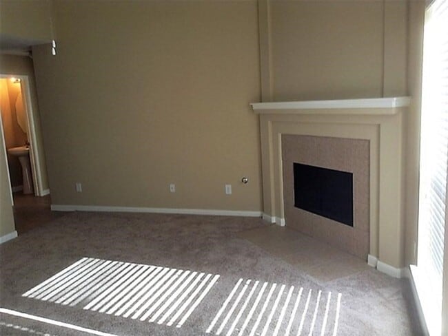 Building Photo - 22927 Lily Creek Dr