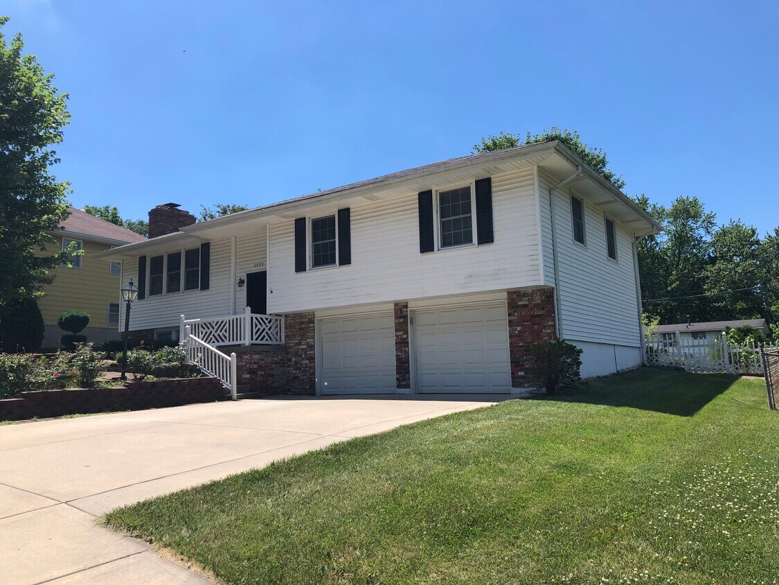 6933 NW 78th Ter, Kansas City, MO 64152 House Rental in Kansas City