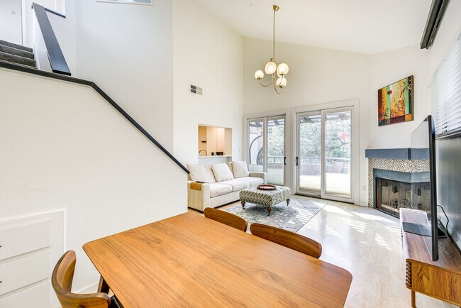 Foto del edificio - 1735 Spyglass Dr