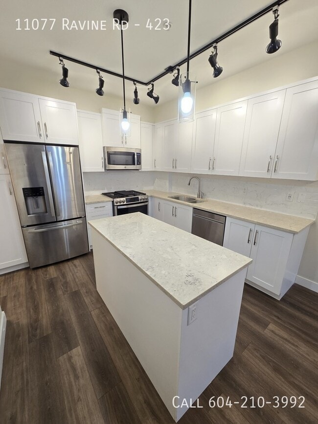 Building Photo - 11077 Ravine Rd