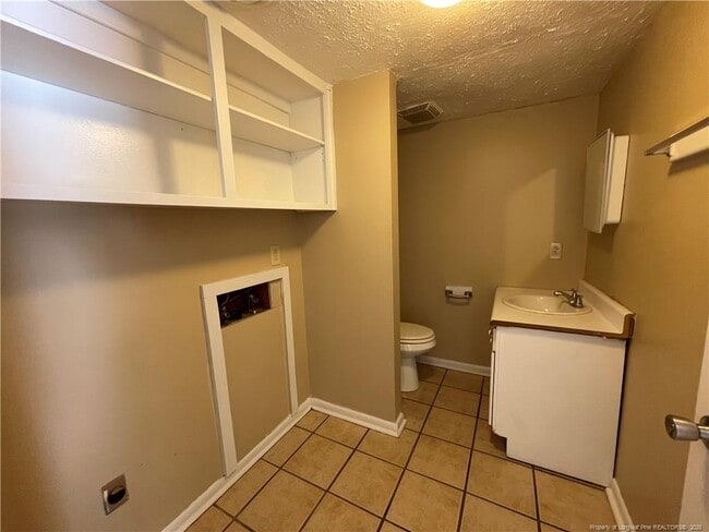 Building Photo - 4959 Galveston Dr