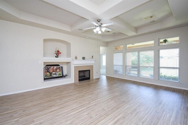 Foto del edificio - 6706 Oakman Ln