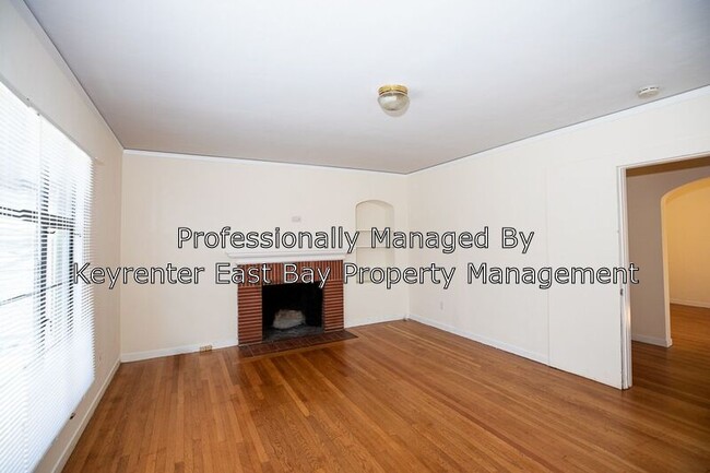 Building Photo - 2520 Hilgard Ave
