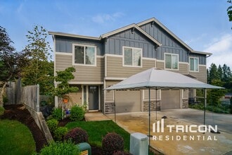 Building Photo - 16973 University Ave