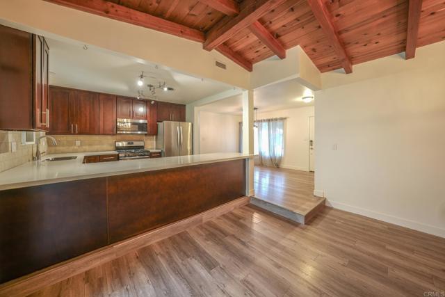 Building Photo - 2107 Alexander Dr