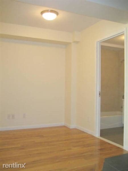 Building Photo - 440 E 23rd St