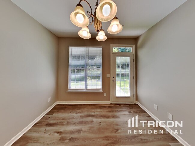 Foto del edificio - 1582 Weatherend Drive Rural Hall NC