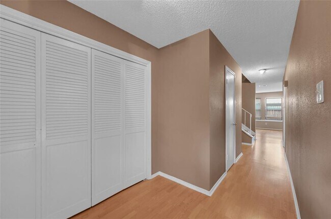 Foto del edificio - 14227 Misty Meadow Ln
